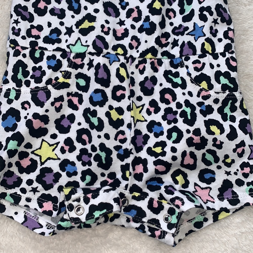 Converse Vibrant Leopard Print Baby Romper 12M EUC - Picture 3 of 10
